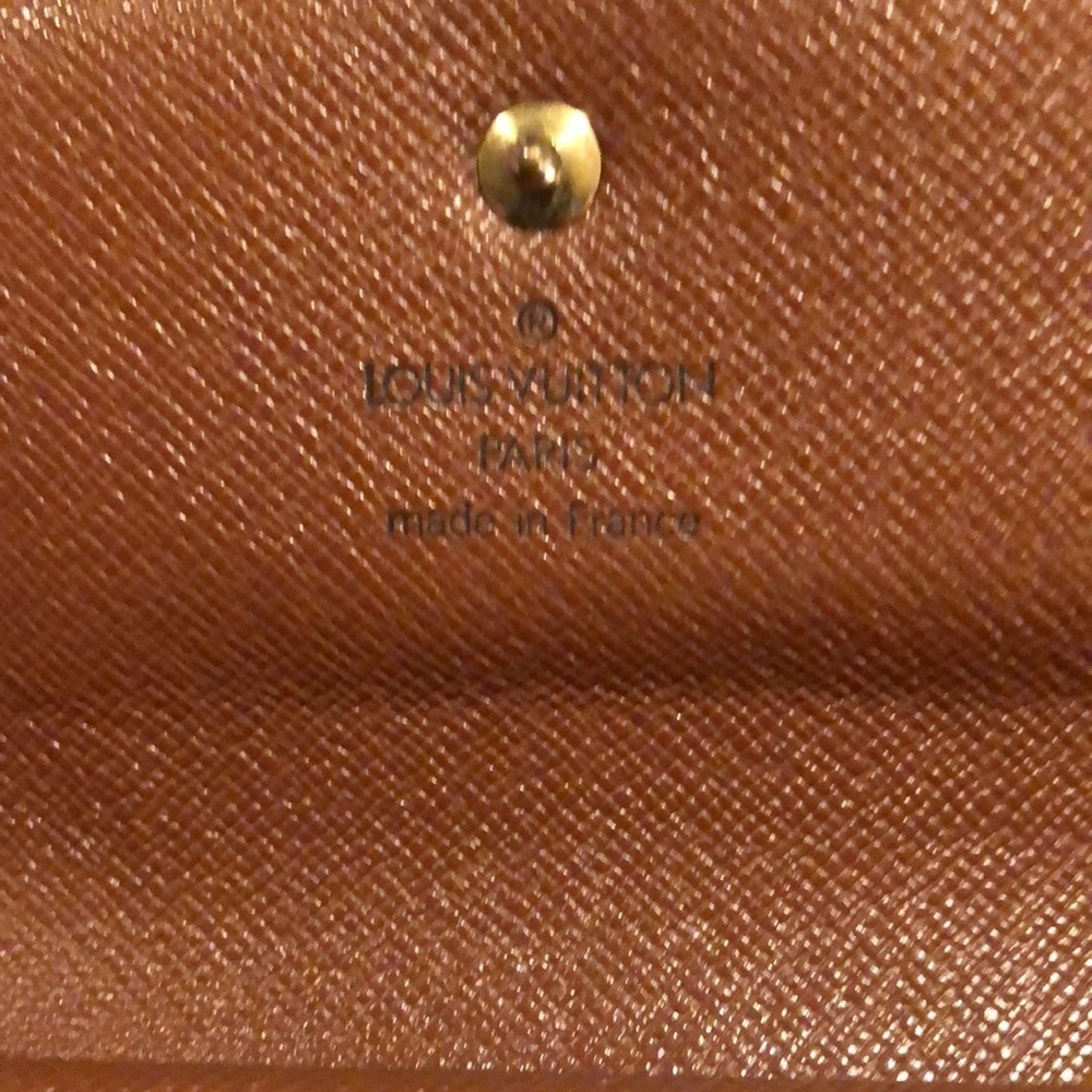 Louis Vuitton International Wallet - Picture 5 of 10
